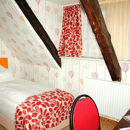 Maerchenhotel Bergen Auf Rugen Room photo